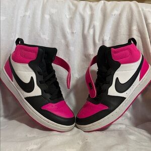 Nike Women's Black, White, and Pink Sneakers